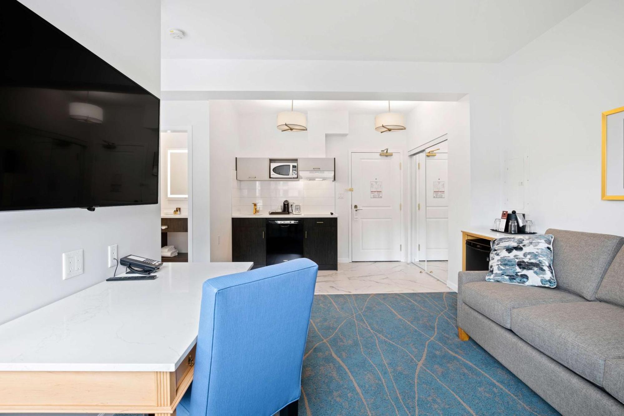Crown Columbia Hotel; BW Premier Collection Trail Экстерьер фото